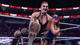 Rhea Ripley přišla o svůj titul, aniž by o něj zápasila