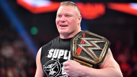 Vzácný moment v WWE, kdy Brock Lesnar nedokázal zachovat vážnou tvář