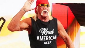 Reakce Hulka Hogana na silné bučení fanoušků v pondělní show RAW