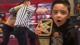 Roman Reigns naštval syna rozhodčího WWE