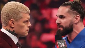 Rollins se ptá Rhodese, zda chce být šampionem jako Hulk Hogan nebo Dusty Rhodes