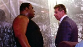 Keith Lee mohl být vítězem Royal Rumble zápasu, ale proti byl Vince McMahon