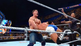 John Cena předvedl na WWE Crown Jewel finishery několika svých bývalých rivalů