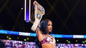 Sasha Banks odhalila před WM 37 svůj nový vzhled, Změna v komentátorském týmu show RAW