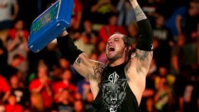 Baron Corbin prozradil, proč měl problém odpojit MITB kufřík visící nad ringem