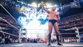 WWE možná plánuje pro nového World Heavyweight šampióna GUNTHERA velkou změnu