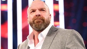 Pokouší se kontroverzní wrestler o svůj návrat do WWE pod vedením Triple He?