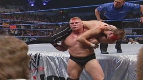 Vince McMahon potrestal wrestlera brutální nakládačkou od Brocka Lesnara