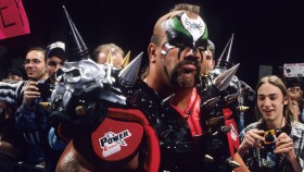 Road Warrior Animal zemřel v den výročí svatby