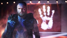 Aleister Black prozradil, jak Vince McMahon vnímal jeho postavu