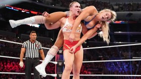 Charlotte Flair si rýpla do Rondy Rousey