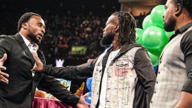Spekulace o možném novém členovi The New Day po heelturnu Kingstona a Woodse