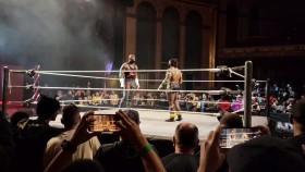 Omos vs. Oba Femi: Dvě monstra tváří v tvář v ringu WWE Omos vs. Oba Femi: Dvě monstra tváří v tvář v ringu WWE