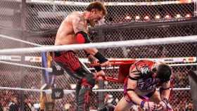 FOTO: Následky brutálního Hell in a Cell zápasu na WrestleManii 39