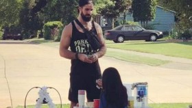 Seth Rollins pomohl malé holce s přivýdělkem