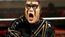 Cody Rhodes prozradil, že WWE v jednu chvíli chtěla, aby nosil masku, která vypadala jako kondom