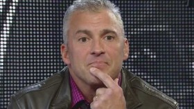 Shane McMahon to v zákulisí přehnal až tak, že ho Vince poslal domů