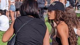 Bayley a Sasha Banks se společně objevily na koncertě, Info o účasti Bayley na SummerSlamu