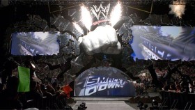 Dočkají se fanoušci návratu legendární obří pěsti SmackDownu?