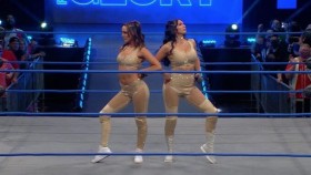 Úspěšný debut The IIconics v Impact Wrestlingu