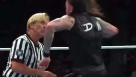 Dominik napadl rozhodčího WWE, ten naznačil, že spravedlnosti bude brzy učiněno zadost