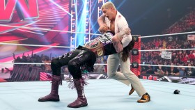 Chyba Michaela Colea ve včerejší show RAW baví fanoušky na sociálních sítích