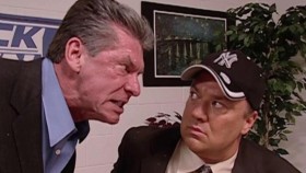 Vince McMahon nechal Paula Heymana vyvést z arény poté, co ho propustil