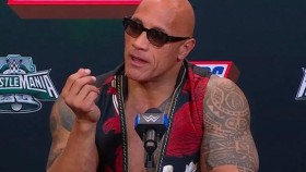 The Rock avizuje spoustu překvapení v zápase Romana Reignse a Codyho Rhodese