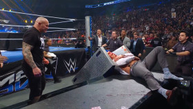 Jak dopadl SmackDown s heelturnem Randyho Ortona a jeho brutálním útokem?