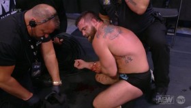 Včerejší show AEW Dynamite: Fight for the Fallen byla pořádně krvavá
