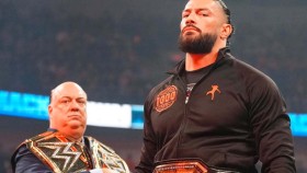 WWE zřejmě usoudila, že dva tituly jsou pro Romana Reignse málo