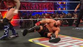 Informace o stavu Brona Breakkera po nebezpečném pádu v show RAW