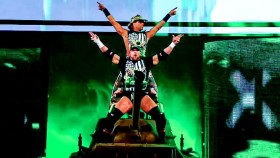 WWE oznámila návrat D-Generation X, účast The Bloodline a titulový zápas pro příští show RAW