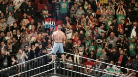 Kdy WWE očekává, že se fanoušci budou moci vrátit na pravidelné TV shows? 