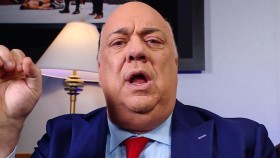 Paul Heyman odhalil, že Roman Reigns nařídil The Rockovi, aby napadl Codyho Rhodese