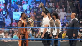 SPOILER: Jak dopadl střet šampiona WWE s Universal šampiónem ve včerejším SmackDownu?