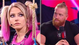 Alexa Bliss prozradila, co jí píše Murphy, Logan Paul bude na WrestleManii 37