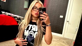 Liv Morgan vytrvale pokračuje ve svádění Dominika Mysteria