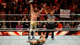 Proč se Seth Rollins neobjevil na eventu WWE Crown Jewel?