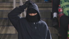 SPOILER: Maskovaný útočník odhalil svou identitu ve včerejší show RAW