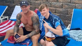 Randy Orton je i mimo ring stále ve skvělé formě (Foto v článku)