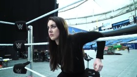 Frustrovaná Nikki Cross chce zápasit