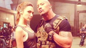 The Rock dostal šílenou částku za propagaci vlastního filmu, Corbin se pokusil o People's Elbow