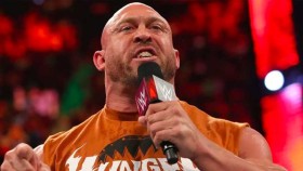 Ryback s Vincem McMahonem ještě neskončil. Tentokrát se dokonce obrátil na Endeavour