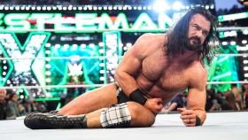 Drew McIntyre si z WrestleManie 40 odnesl nepříjemné zranění