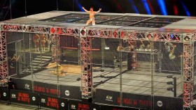 SPOILER: Byl potvrzen Blood & Guts Match