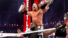 Možný důvod, proč se AJ Styles a Omos neobjevili ve WWE od WM 37 a info o jejich návratu
