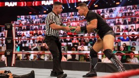 SPOILER: The Miz se pokusil zpeněžit MITB kufřík. Byl úspěšný?