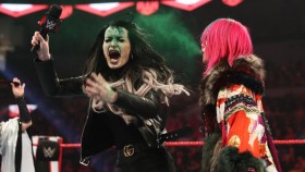 Co vyvolalo mezi fanoušky spekulace o návratu Paige do ringu WWE?