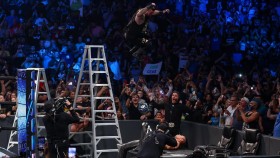 Kevin Owens potvrdil, že kameraman WWE je po nepovedeném spotu pořádku